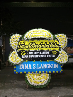 Papan Bunga Duka di Kompa